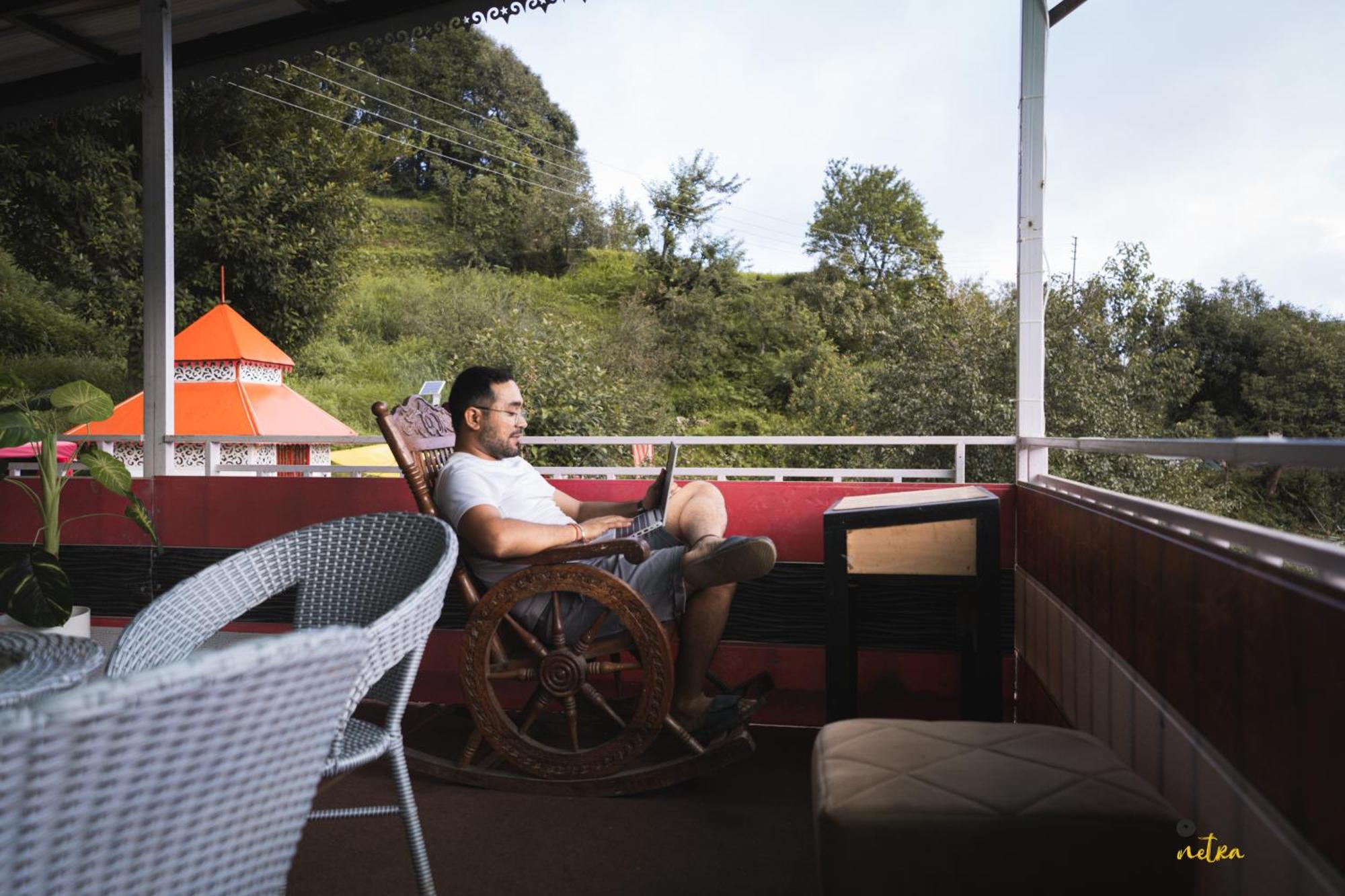 The Rare One'S Mukteshwar - Resort & Cafe Exterior photo